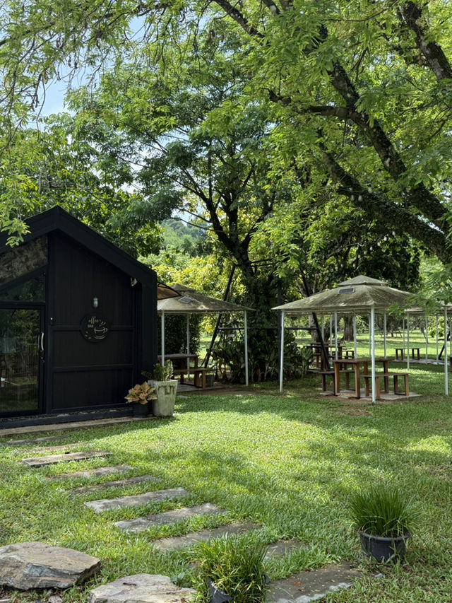 Green Love Garden – นอนชิลริมลำธาร