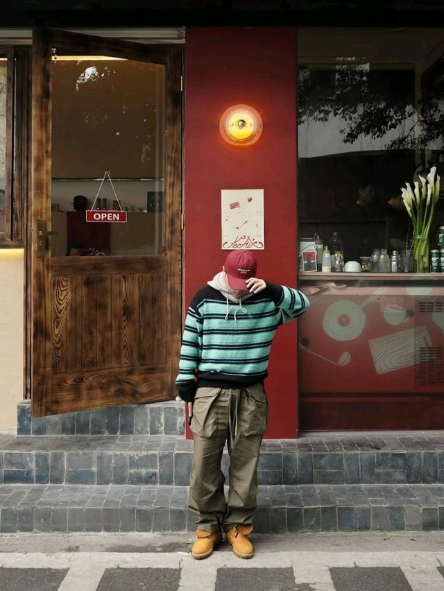 Xe Chỉ is a must-visit for those seeking a refined dining experience in Hanoi, Xe Chỉ is a must-visit for those seeking a refined dining experience in Hanoi,