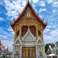 สักการะพระพุทธมงคลศรีสุโขทัย พระเนื้อทองคำ
