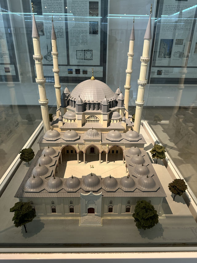 🕌 Discover Timeless Beauty – A Journey Through Islamic Art in KL ✨