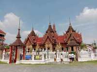 ชมความงามของพระปรางค์สามยอดที่หาดใหญ่ จังหวัดสงขลา
