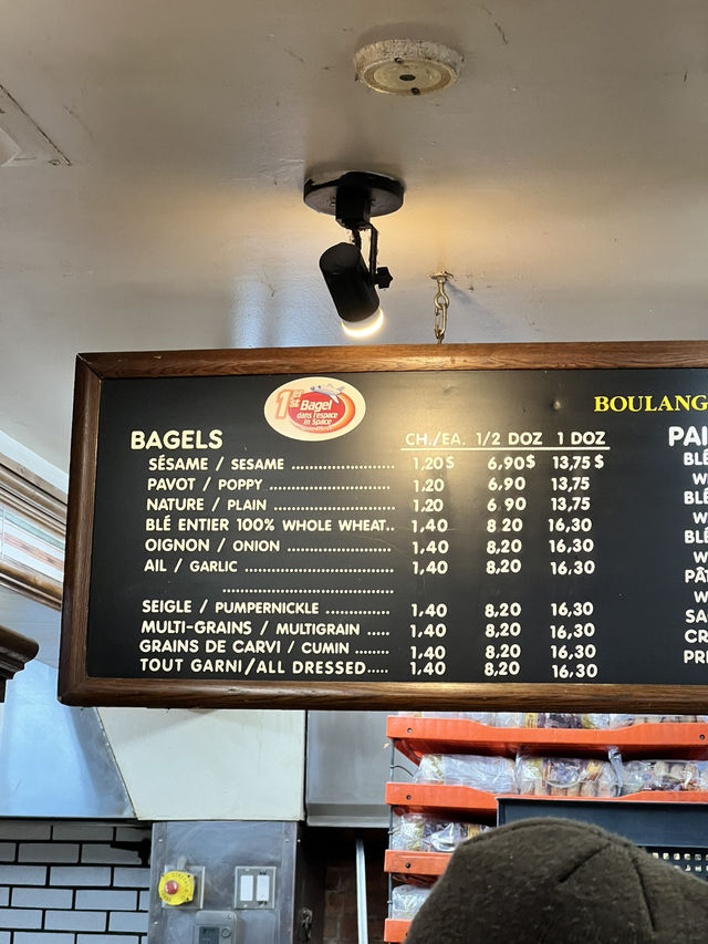 Weekend 👣 in Montreal: Bagels & Poutine at Their Best