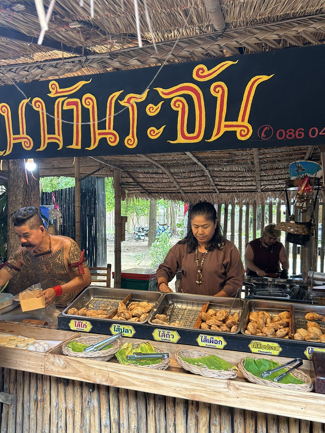 ”วัดโพธิ์เก้าต้นและตลาดบ้านบางระจันสิงห์บุรี“