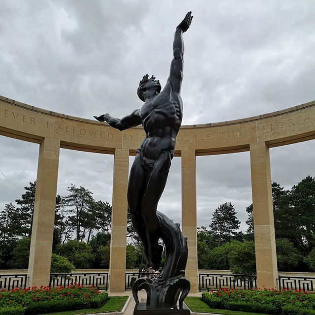 🇺🇸🌊 Normandy American Cemetery & Memorial: A Solemn Summer Pilgrimage  