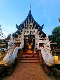 วัดโลกโมฬี เป็นวัดเก่าแก่แห่งหนึ่งในเชียงใหม่