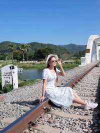 สะพานขาวทาชมพู  ลำพูน