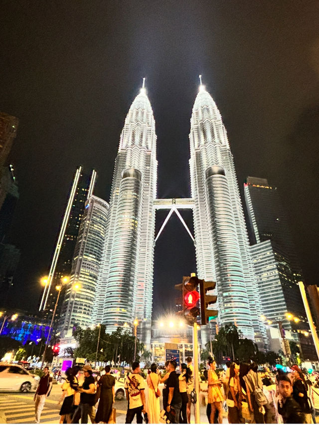 🏙️🇲🇾 “มาถึง KL แล้ว…จะไม่มาที่ตึกแฝดได้ยังไง”