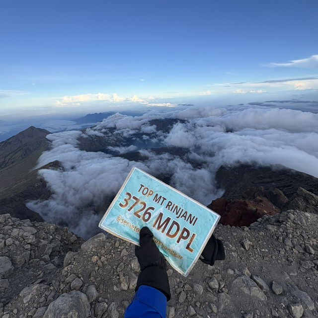 Rinjani in 5: Summit, Soak, and Snooze