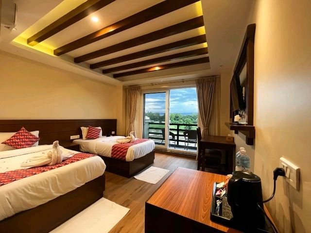 Royal Tiger Luxury Resort sauraha Chitwan Nepal 