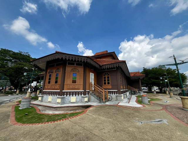 Setiawan in a Day: From Heritage to Mangrove Mischief