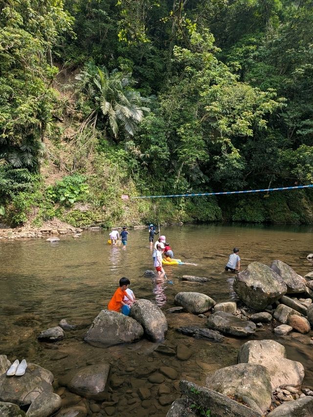 新北「坪林 天山親水農場」玩水烤肉趣！炎炎夏日的渡假勝地