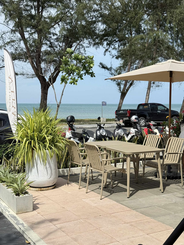 VELLA Beach Bar & Bistro