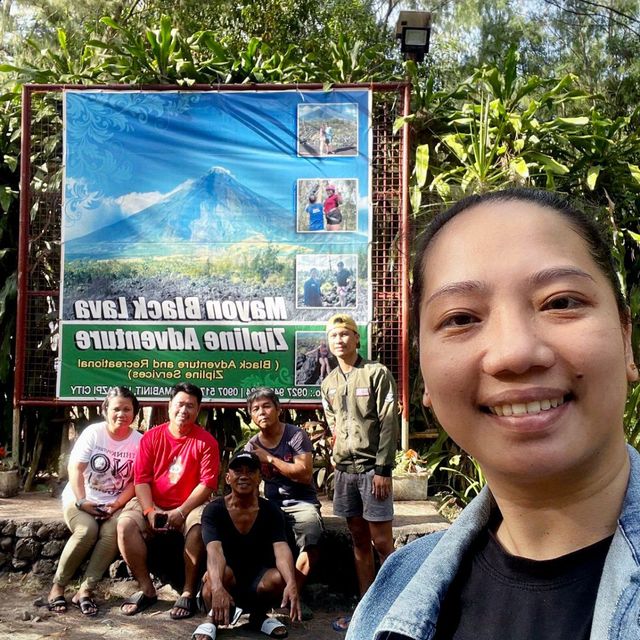 Mayon Black Lava with Fam👨‍👩‍👦‍👦