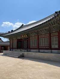 Echoes of Royalty: The Spirit of Gyeongbokgung