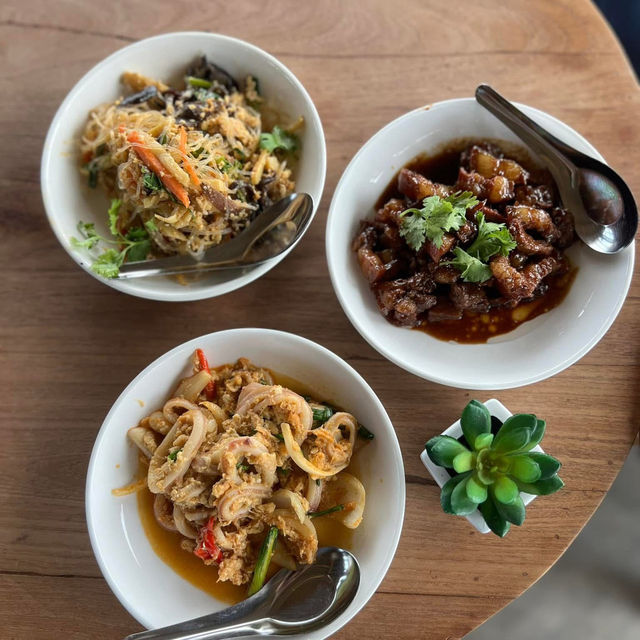 🍛☕ สุขเกษม คาเฟ่ ศรีวิชา | สกลนคร