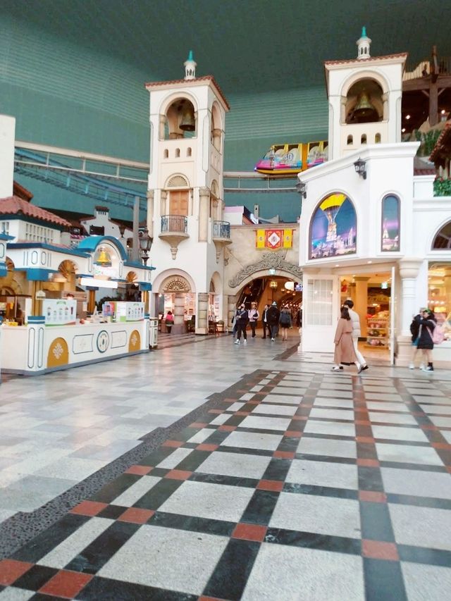 Lotte World Magic Island in Christmas attire