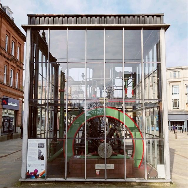 Fred Dibnah Statue