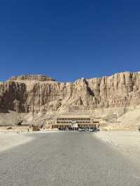 Terraces Of Defiance: A Queen’s Geometry Against the Gods