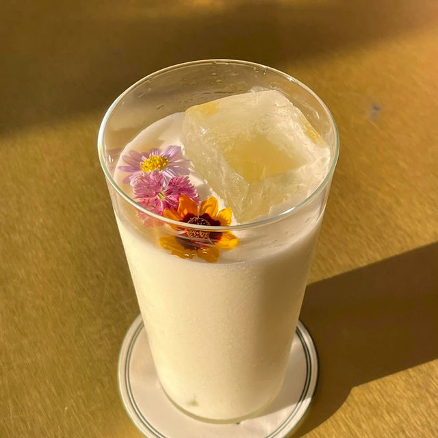 🖤 Teen Spirit. bar & bistro – บาร์คูล ๆ ใจกลางนคร
