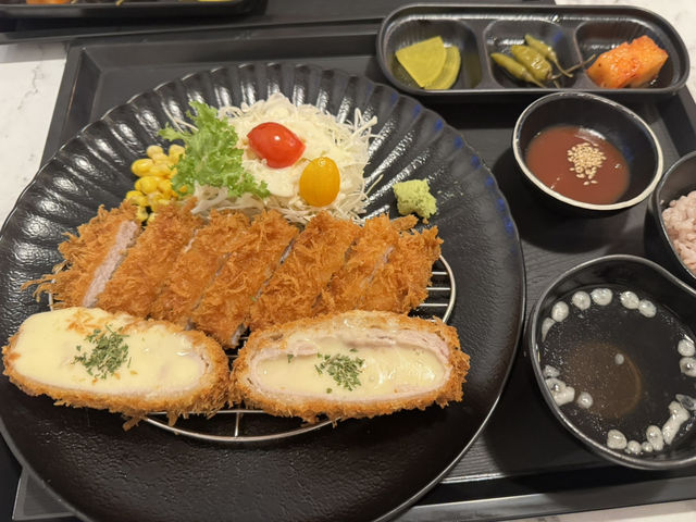 비가 부슬부슬 오는 날 땡기는 돈카츠!!