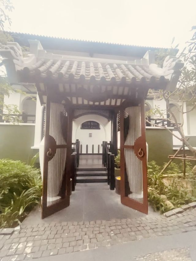 🐒 峴港洲際度假酒店：與猴子鄰居say hi！獨享絕美私人海灘！🌴