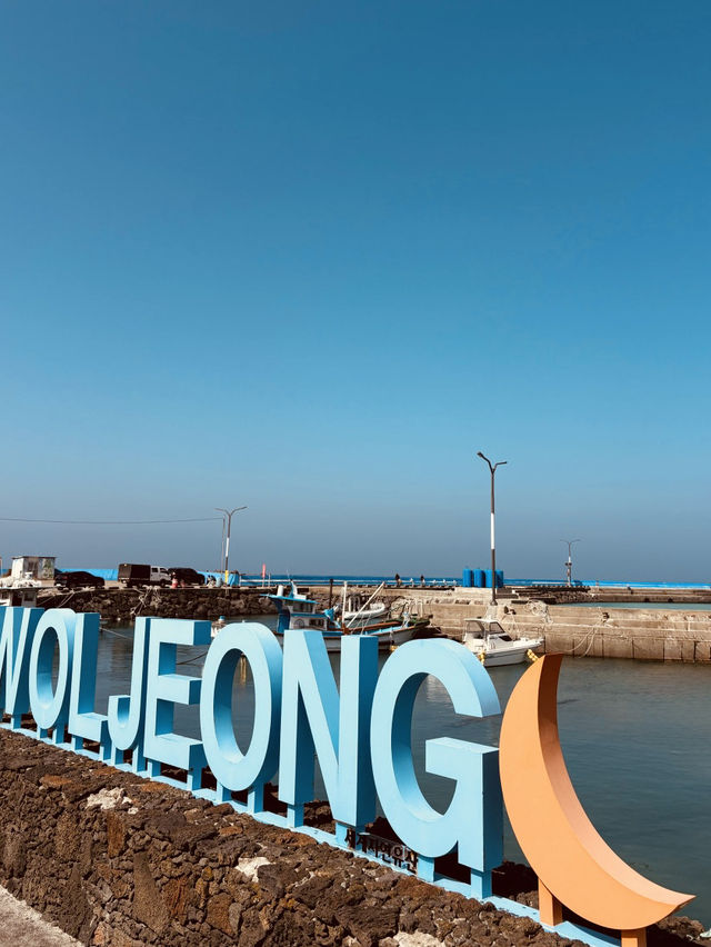 Discovering Unique Boutiques and Coastal Culture