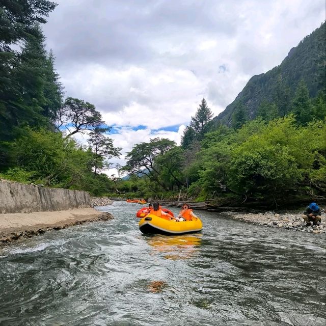 Shuangqiao Valley at Mt Siguniang