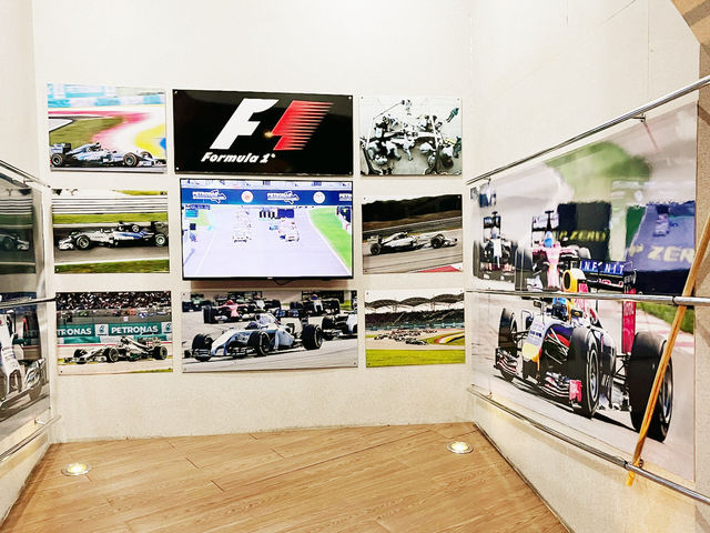 スピードと歴史が交差する場所！セパンの国立自動車博物館でタイムスリップ🚗💨