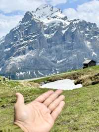 “Just me, the mountains, and a thousand thoughts.”
