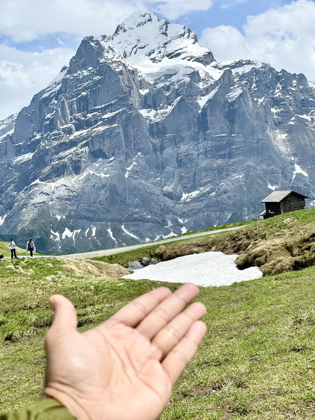 “Just me, the mountains, and a thousand thoughts.”