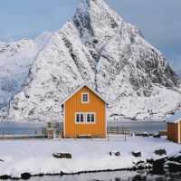 挪威羅弗敦群島的極光衝浪