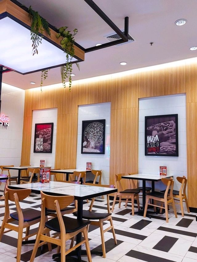 Pizza Hut สาขา Central Fastival Hat Yai Pizza Hut สาขา Central Fastival Hat Yai