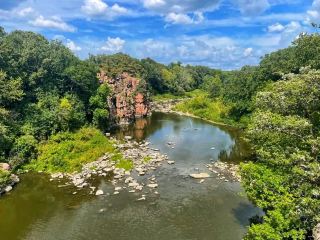 🪨 Palisades State Park – South Dakota’s Hidden Gem of Cliffs and Rivers