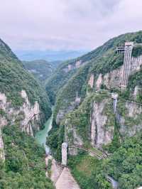 My Heart-Racing Stroll Across Zhangjiajie’s Glass Bridge
