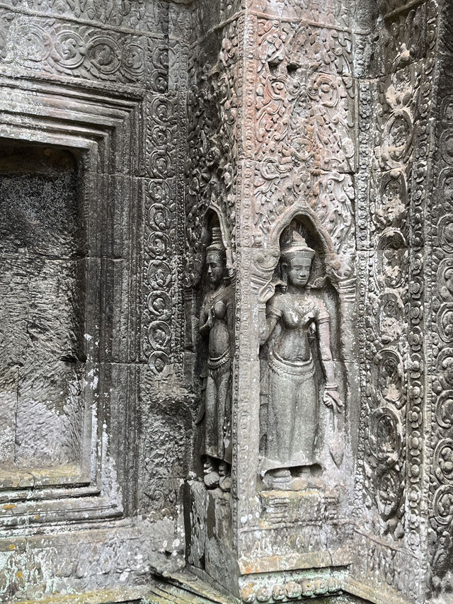 🇰🇭Cambodia's Stone Poetry: Where Gods Dance on Temple Walls! 🏛️
