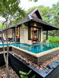 Pool Villa สุดหรู บนชายหาดที่สวยที่สุดบนเกาะสมุย