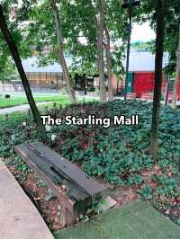 Starling Mall: Green Mall Surrounded by Nature and Lush Landscapes