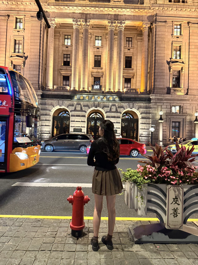 จุดถ่ายรูป The bund ตอนกลางคืน จุดถ่ายรูป The bund ตอนกลางคืน