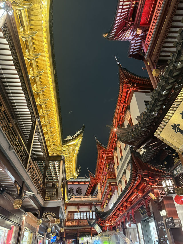 Yuyuan Garden. Shanghai Yuyuan Garden. Shanghai