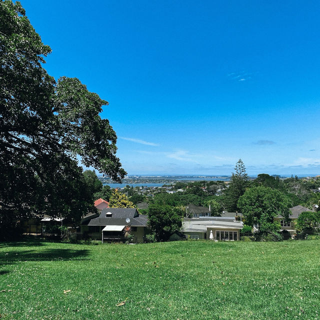 เดินชิลที่ Monte Cecilia Park สูดอากาศดีเต็มปอด