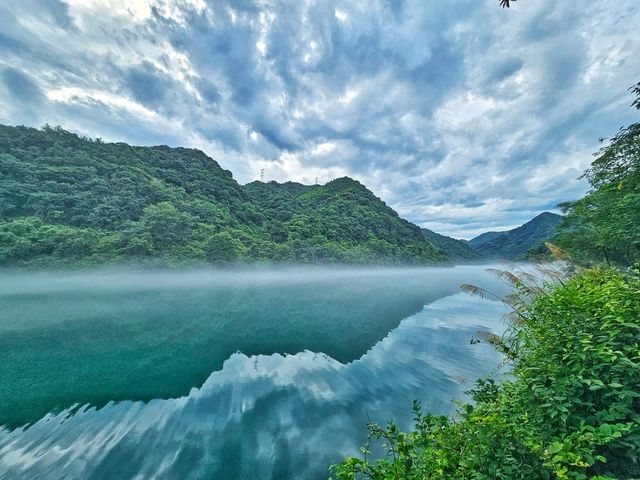 山水梦境,晨雾江上飘,云海脚下流 | 蹒跚小旅人 山水梦境,晨雾江上飘,云海脚下流 | 蹒跚小旅人