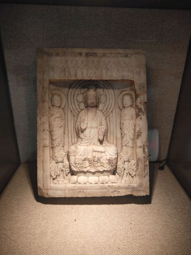 磚彫に刻まれた仏教の物語。 | Trip.com 西安
