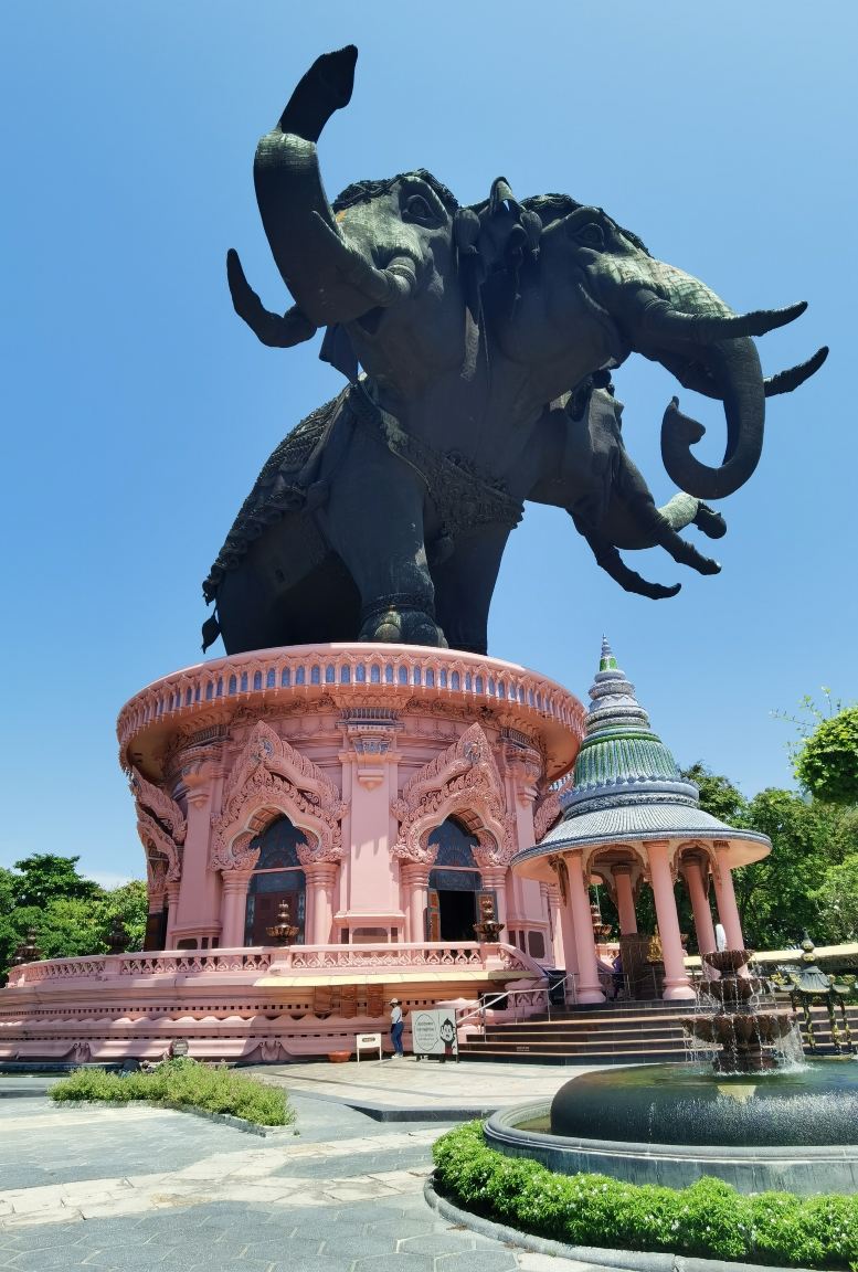 バンコク・エラワンミュージアム（三頭の象の博物館）。 | Trip.com