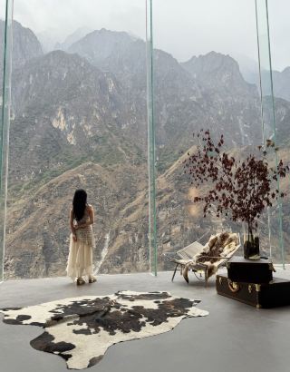 This Café Hack Gets You Epic Mountain Views for Just 20 RMB!
