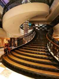 a truly Royal hotel 