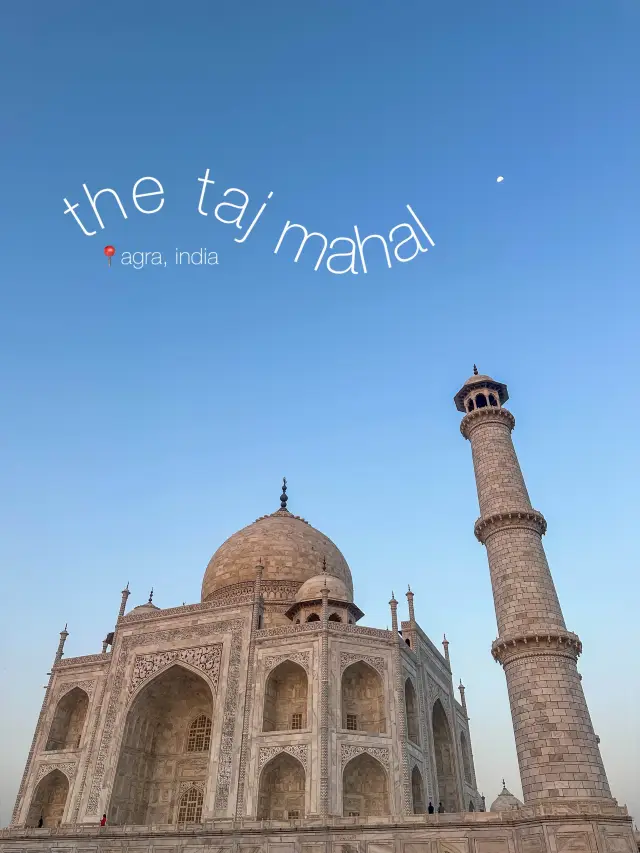 Sunrise at the Taj Mahal 🌞