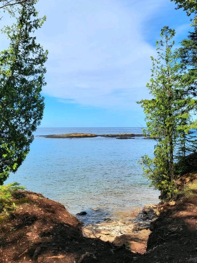 Exploring the Black Rocks and crystal clear water of Lake Superior