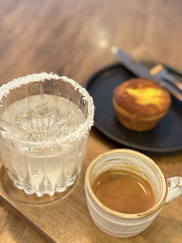 Raw Coffee Lounge – Yangon