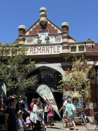 The Ultimate Fremantle Markets Vibe Check 🌈🛍️