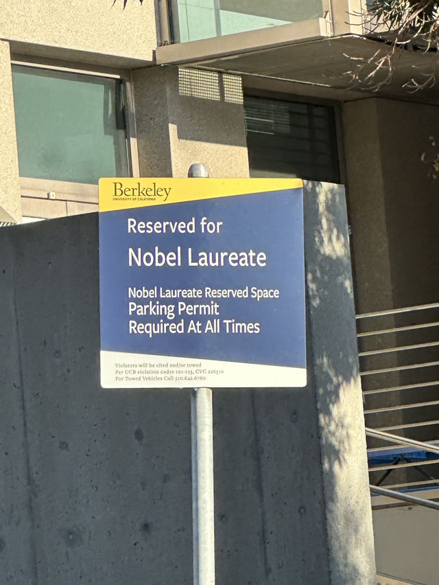 11 月去 UC Berkeley 逛一天其實滿剛好的。 11 月去 UC Berkeley 逛一天其實滿剛好的。